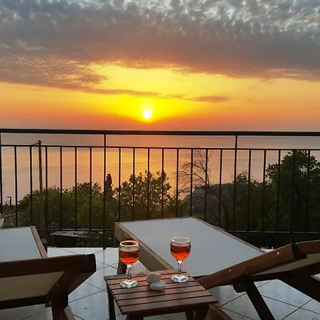 Horizon View Apartment